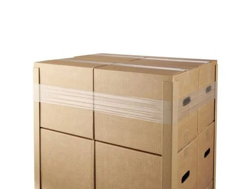 strapping a pallet